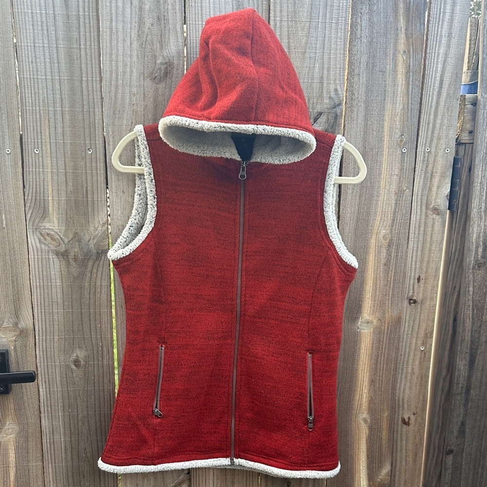 Kuhl Red Sherpa-Lined Vest Size Medium